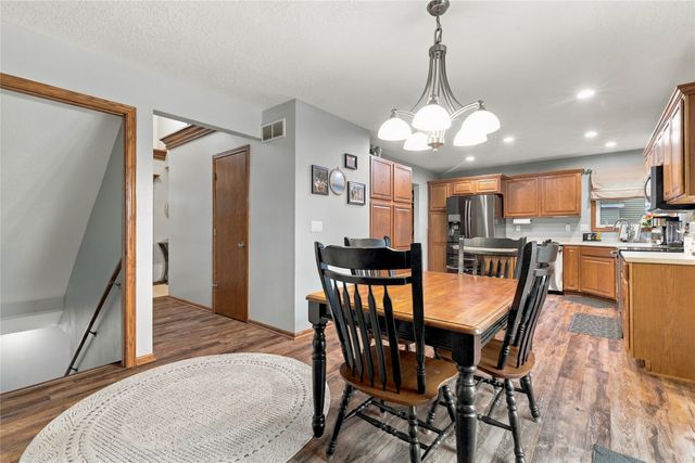 2306 NW Park Meadows Drive, Ankeny, IA 50023