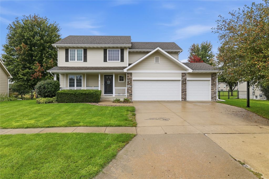 2306 NW Park Meadows Drive, Ankeny, IA 50023