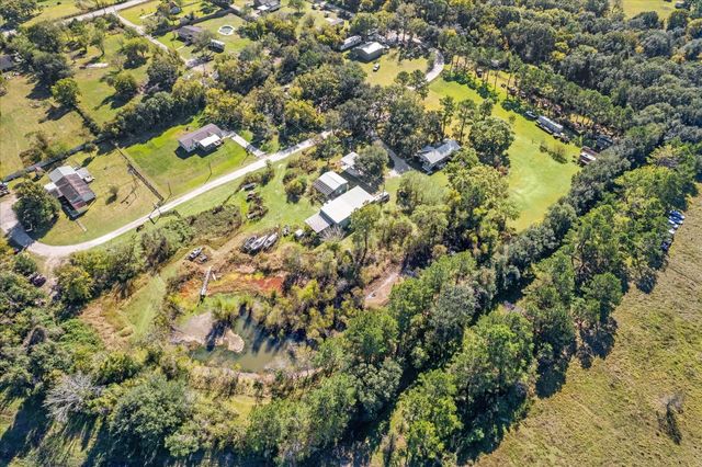 1515 Algoa Friendswood Road, Alvin, TX 77511