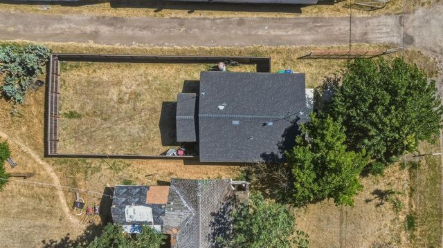 394 S West, Merced, CA 95341