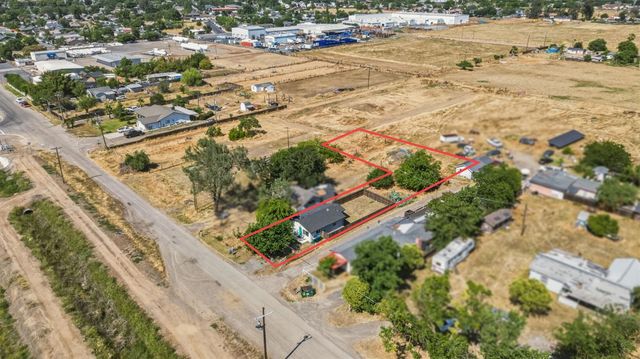 394 S West, Merced, CA 95341