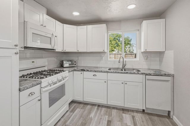 394 S West, Merced, CA 95341