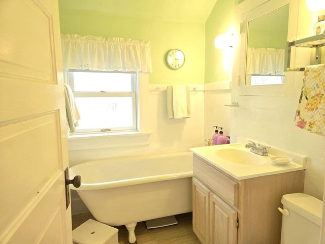 1015 Wheeler STREET, Lake Geneva, WI 53147