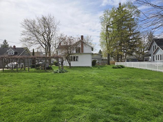 1015 Wheeler STREET, Lake Geneva, WI 53147
