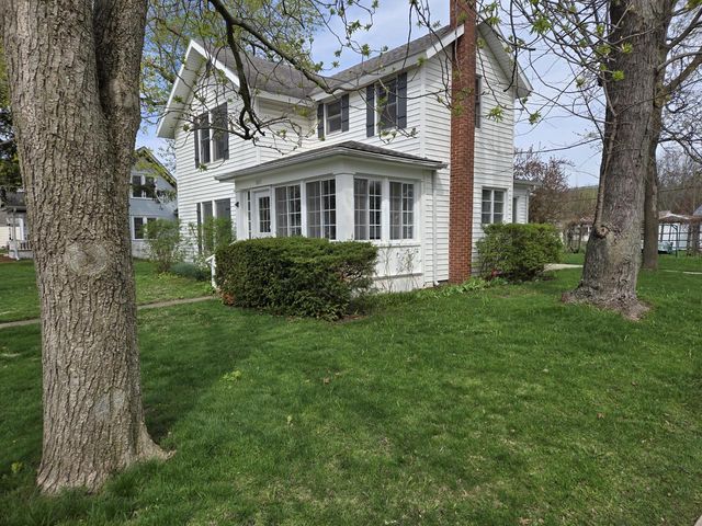 1015 Wheeler STREET, Lake Geneva, WI 53147