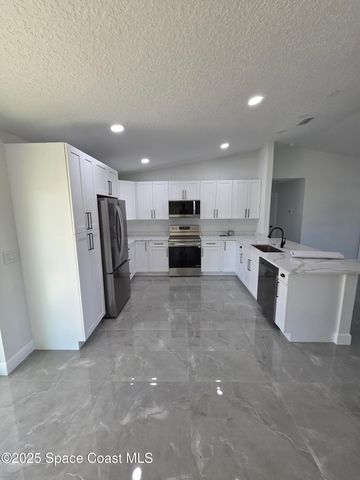 1275 Hastings Road SW, Palm Bay, FL 32908