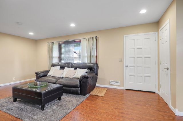 6644 90th Street S, Cottage Grove, MN 55016