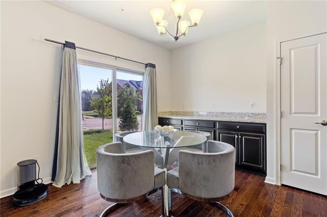 2020 connecticut ln, Franklin Park, PA 15143