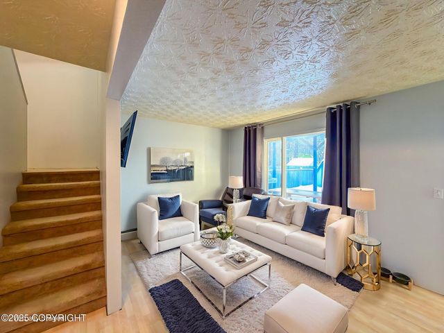 10529 Boysen Berry Place, Anchorage, AK 99515