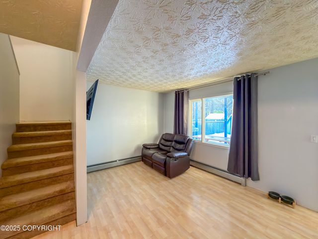 10529 Boysen Berry Place, Anchorage, AK 99515