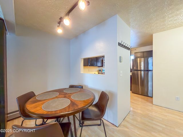 10529 Boysen Berry Place, Anchorage, AK 99515