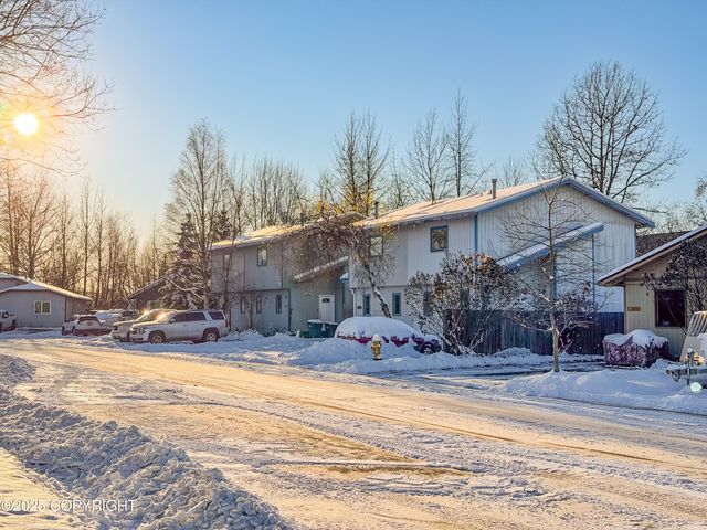 10529 Boysen Berry Place, Anchorage, AK 99515