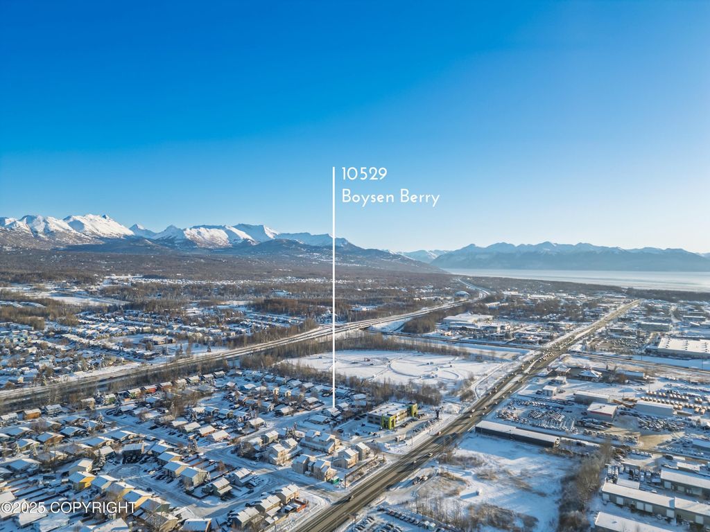 10529 Boysen Berry Place, Anchorage, AK 99515