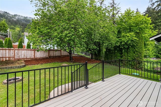 521 Rainbow Drive, Sedro Woolley, WA 98284