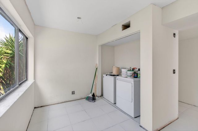 5771 Fairway Park Court 205, Boynton Beach, FL 33437