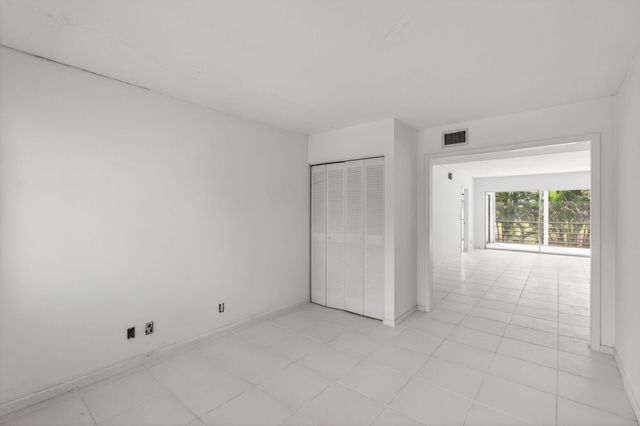 5771 Fairway Park Court 205, Boynton Beach, FL 33437