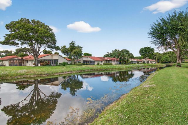5771 Fairway Park Court 205, Boynton Beach, FL 33437