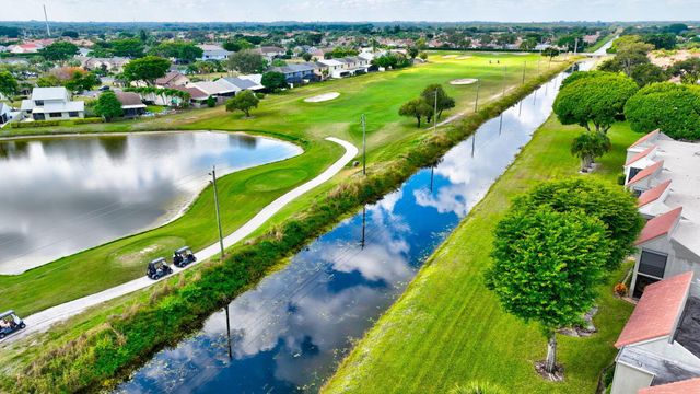 5771 Fairway Park Court 205, Boynton Beach, FL 33437