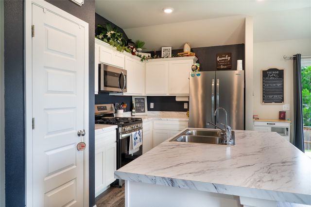 20779 McKellop Drive, Kellyville, OK 74039