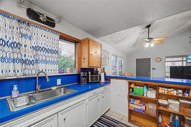 1019 Sunset Drive, San Leon, TX 77539
