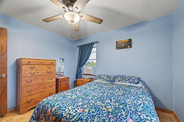 1019 Sunset Drive, San Leon, TX 77539