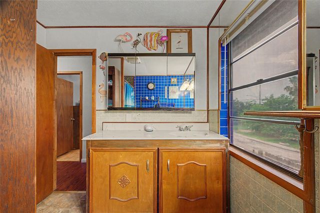 1019 Sunset Drive, San Leon, TX 77539