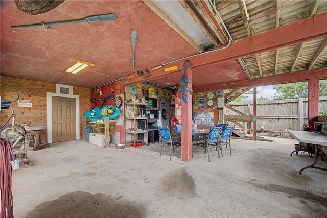 1019 Sunset Drive, San Leon, TX 77539
