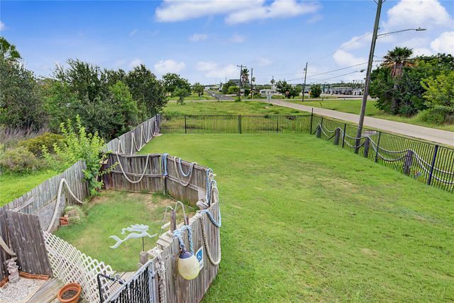 1019 Sunset Drive, San Leon, TX 77539
