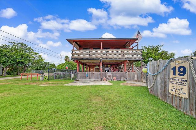 1019 Sunset Drive, San Leon, TX 77539