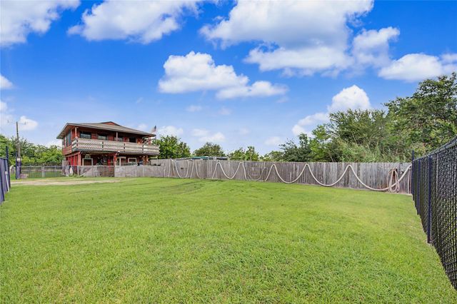1019 Sunset Drive, San Leon, TX 77539