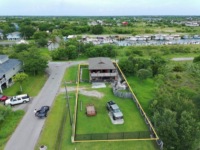 1019 Sunset Drive, San Leon, TX 77539