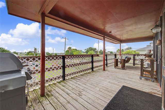 1019 Sunset Drive, San Leon, TX 77539