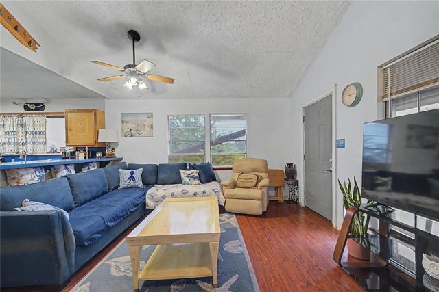 1019 Sunset Drive, San Leon, TX 77539