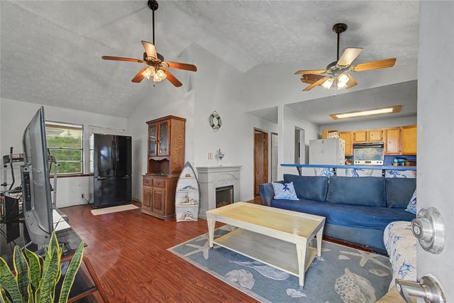 1019 Sunset Drive, San Leon, TX 77539