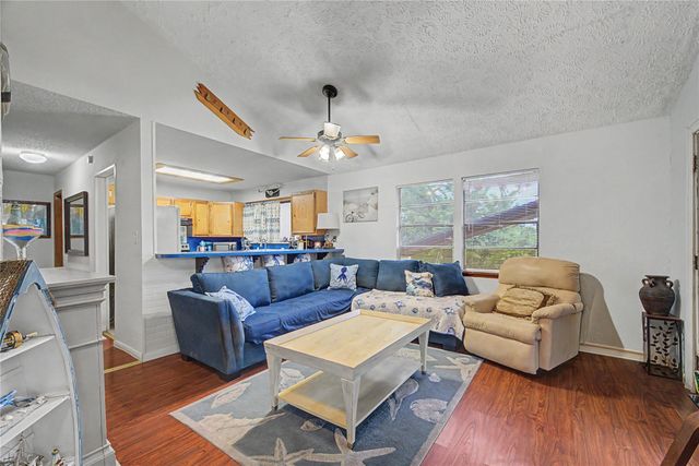 1019 Sunset Drive, San Leon, TX 77539