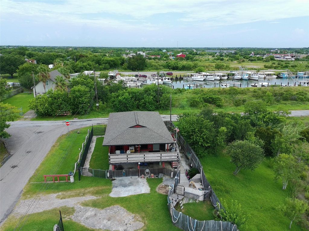 1019 Sunset Drive, San Leon, TX 77539