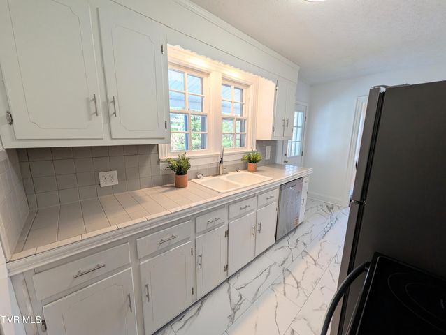 1027 Columbia Road, Bristol, TN 37620