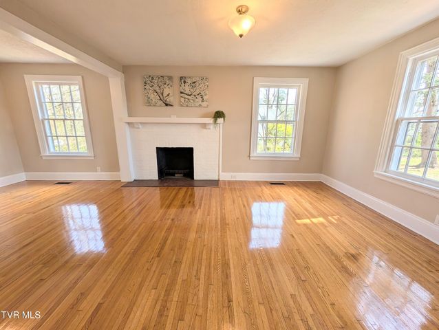 1027 Columbia Road, Bristol, TN 37620