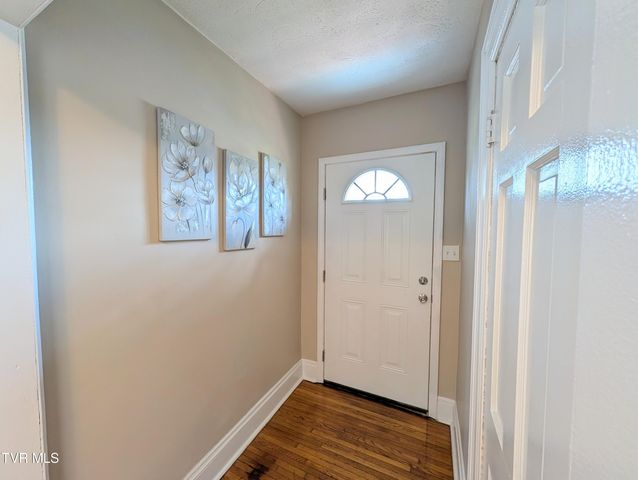 1027 Columbia Road, Bristol, TN 37620