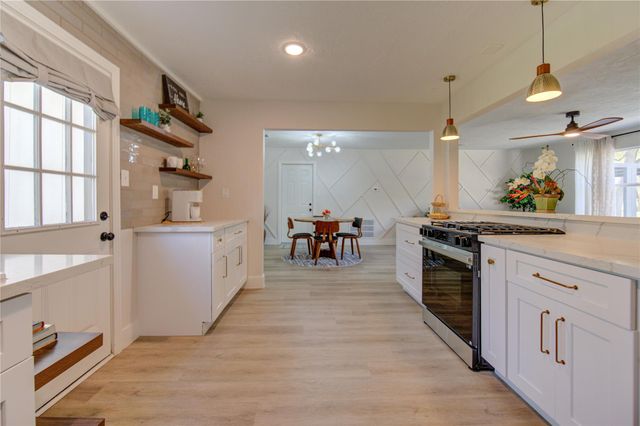 3221 Durhill Street, Houston, TX 77025