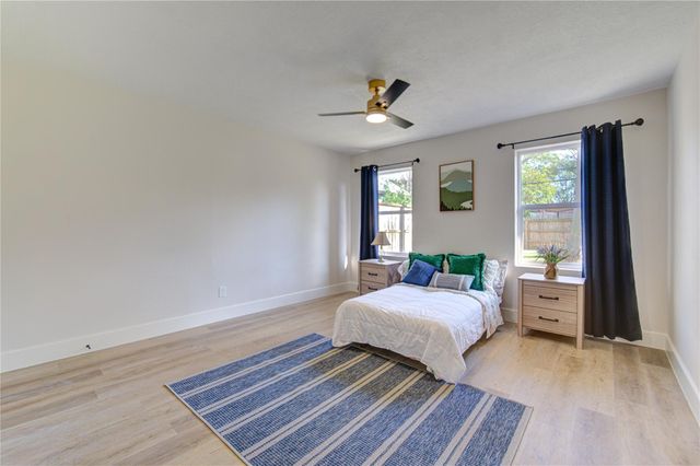 3221 Durhill Street, Houston, TX 77025