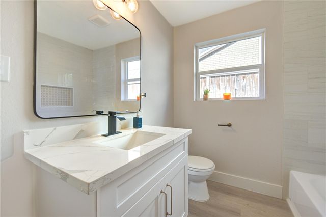 3221 Durhill Street, Houston, TX 77025