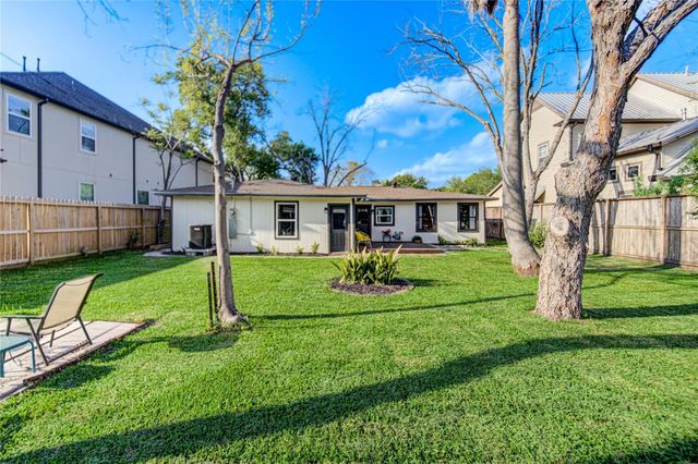 3221 Durhill Street, Houston, TX 77025