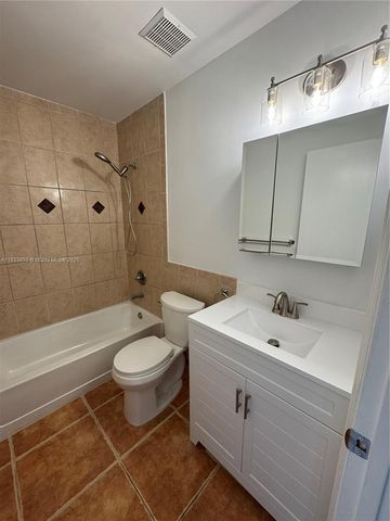 14102 SW 176th Ter 14102, Miami, FL 33177