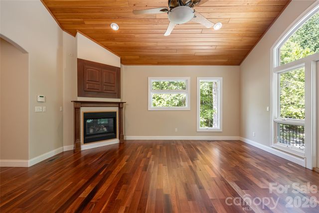 3999 Laurel Park Highway, Hendersonville, NC 28739