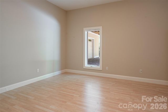 3999 Laurel Park Highway, Hendersonville, NC 28739
