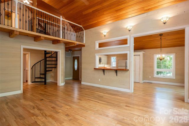3999 Laurel Park Highway, Hendersonville, NC 28739