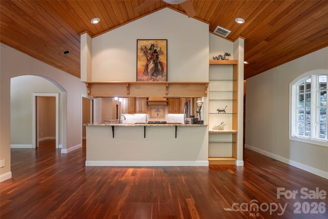 3999 Laurel Park Highway, Hendersonville, NC 28739