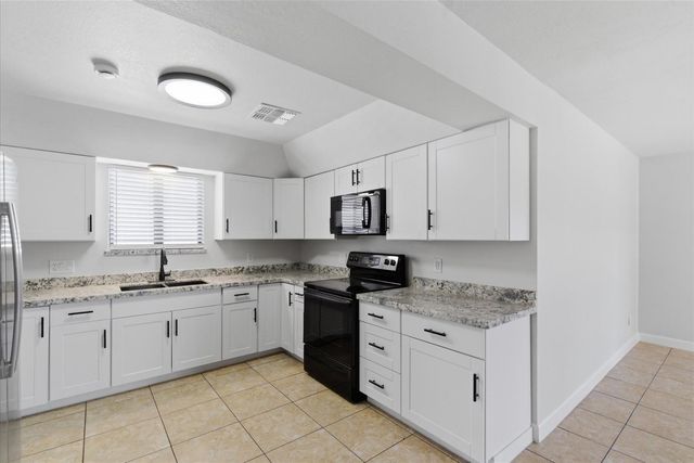 6622 W Peck Drive, Glendale, AZ 85301