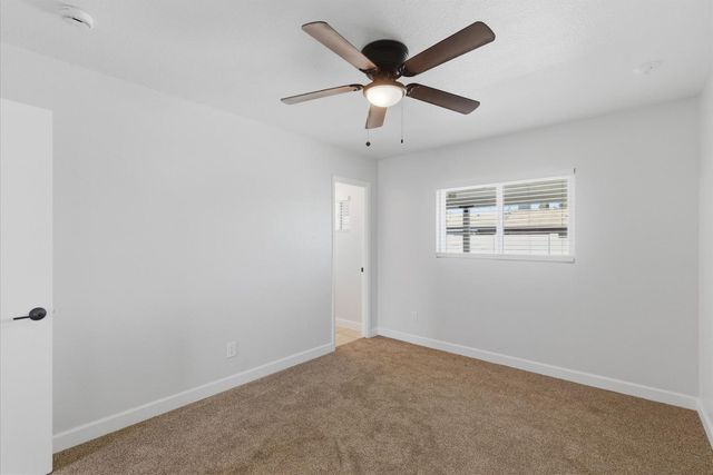 6622 W Peck Drive, Glendale, AZ 85301